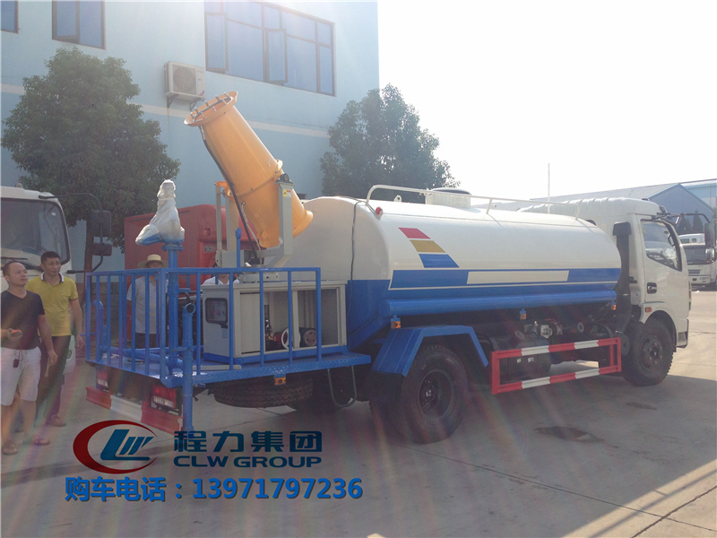 東風(fēng)農(nóng)藥噴灑車|7噸農(nóng)藥噴灑車圖片