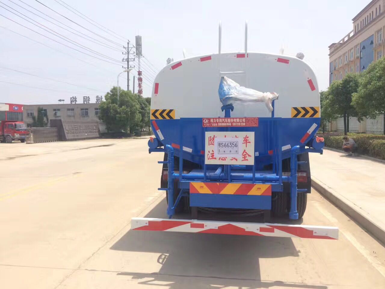 東風153灑水車︱15噸灑水車圖片