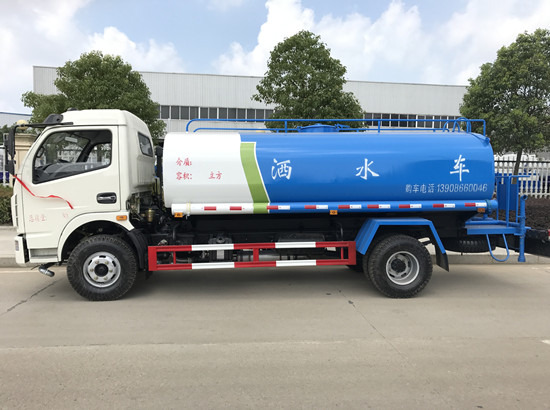 東風多利卡灑水車︱9噸灑水車圖片