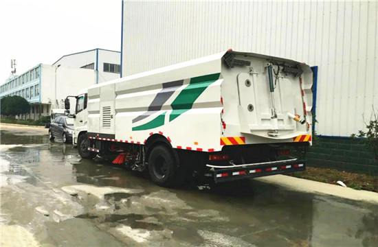 東風天錦洗掃車|16噸洗掃車圖片