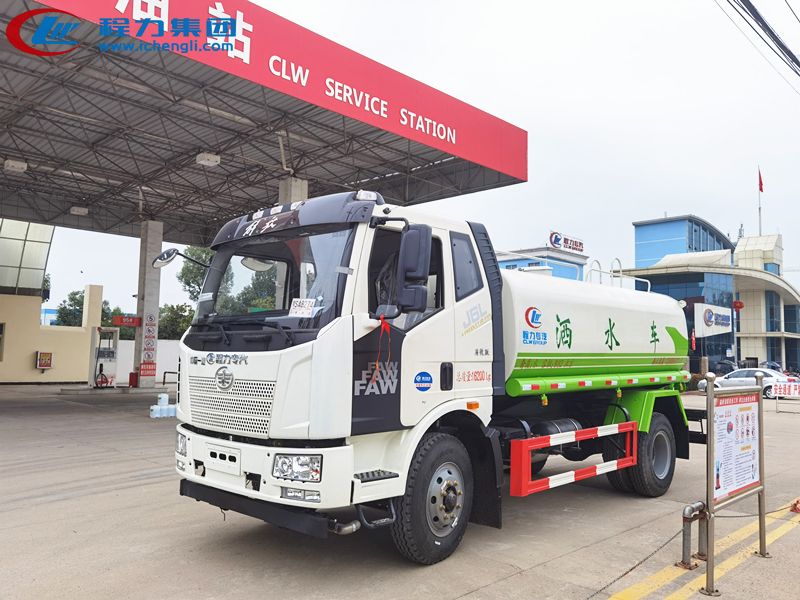 山東客戶訂購12噸解放灑水車發車了