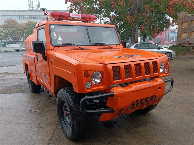 森林防火指揮車_2噸四驅消防灑水車_湖南廣東_越野供水車北汽勇士四驅森林救火消防車