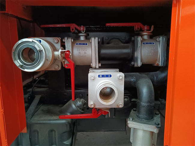 森林巡邏消防車_越野消防灑水車_內蒙古遼寧_山區林場草原消防救火車_越野四驅運兵突擊消防車