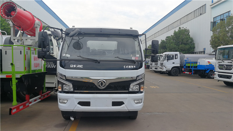 1566891037233742.jpg 東風多利卡國六8昂灑水車 (1).jpg